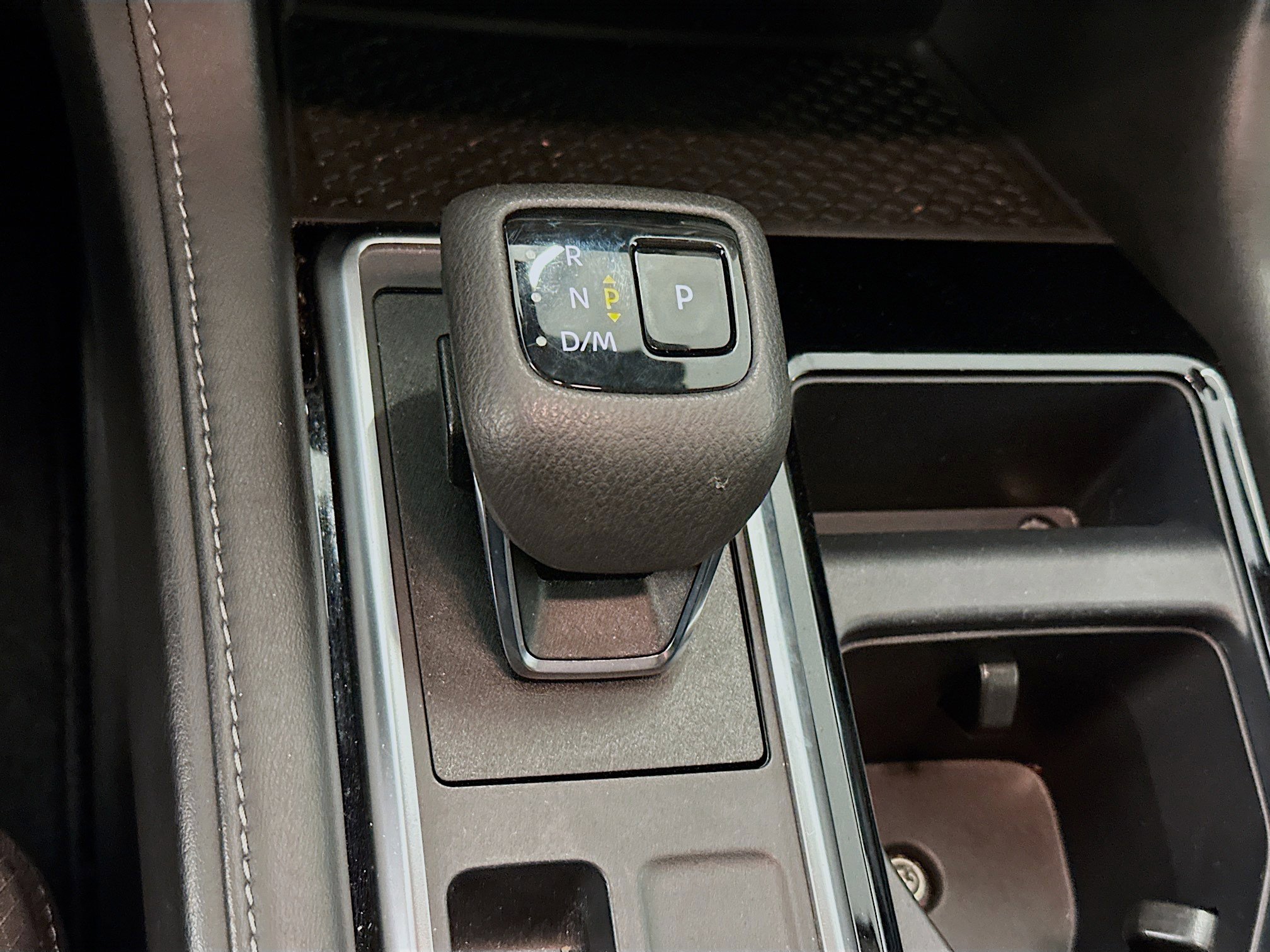 Used 2023 Nissan Pathfinder SV image 24