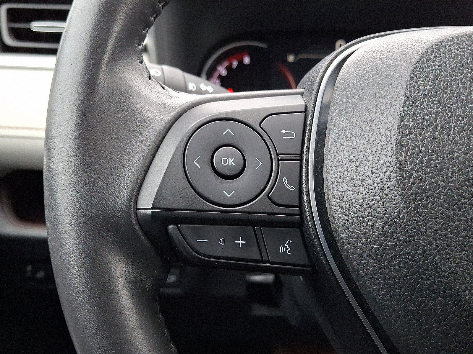 Used 2019 Toyota RAV4 Limited w/ All Weather Liner Package AWD/4WD image 29