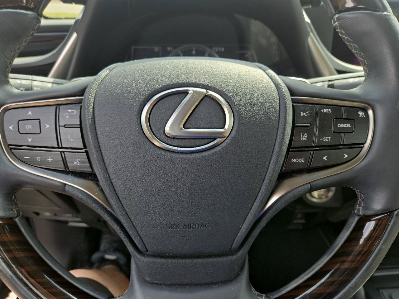 Used 2020 Lexus ES 350 w/ Premium Package FWD image 29