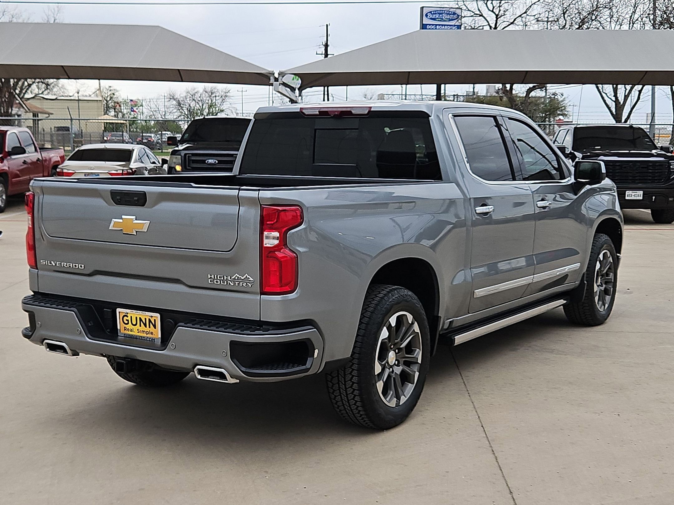 Certified 2024 Chevrolet Silverado 1500 High Country w/ Technology Package image 3