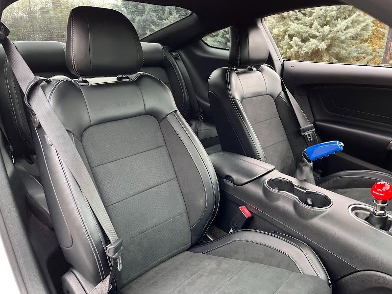 Used 2016 Ford Mustang Shelby GT350 w/ Technology Package image 40