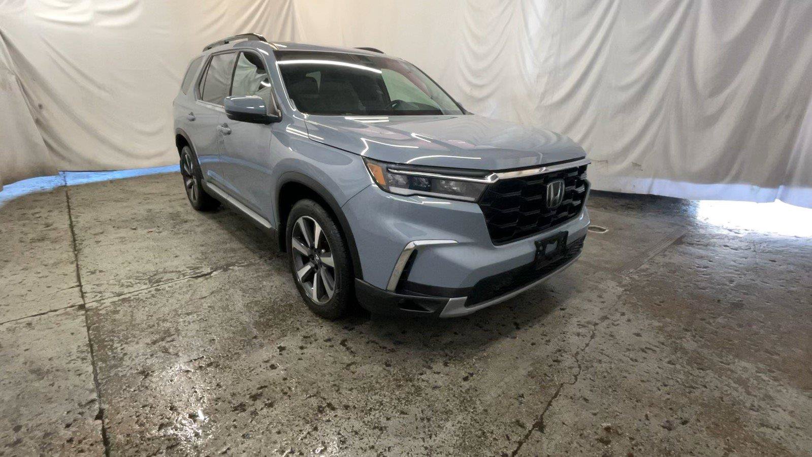 Certified 2023 Honda Pilot Touring image 1