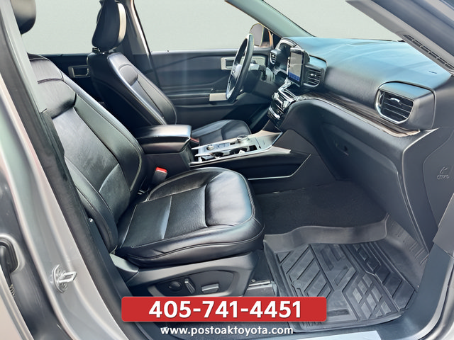 Used 2021 Ford Explorer Limited w/ Equipment Group 301A AWD/4WD image 26