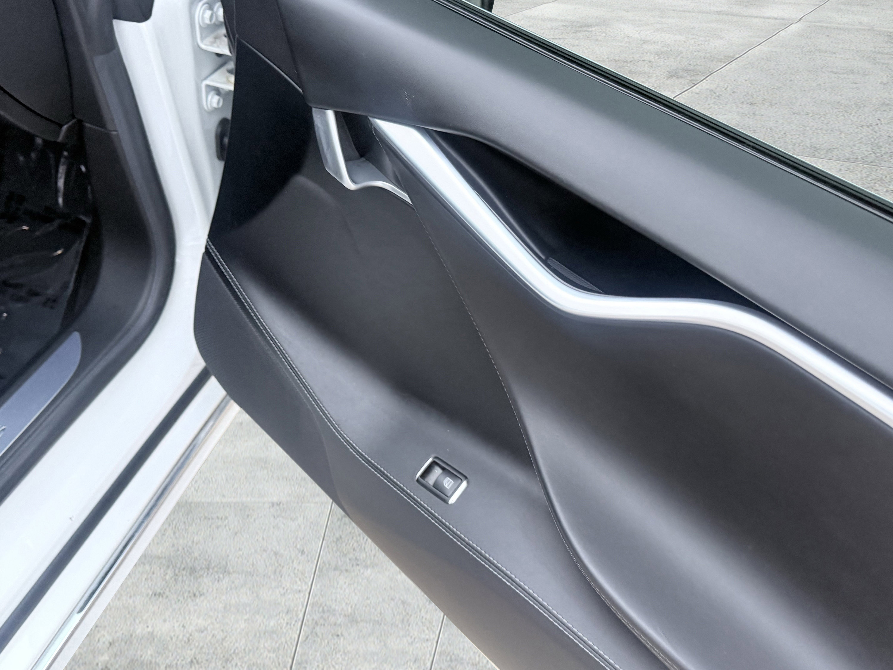 Used 2016 Tesla Model S 75D image 48