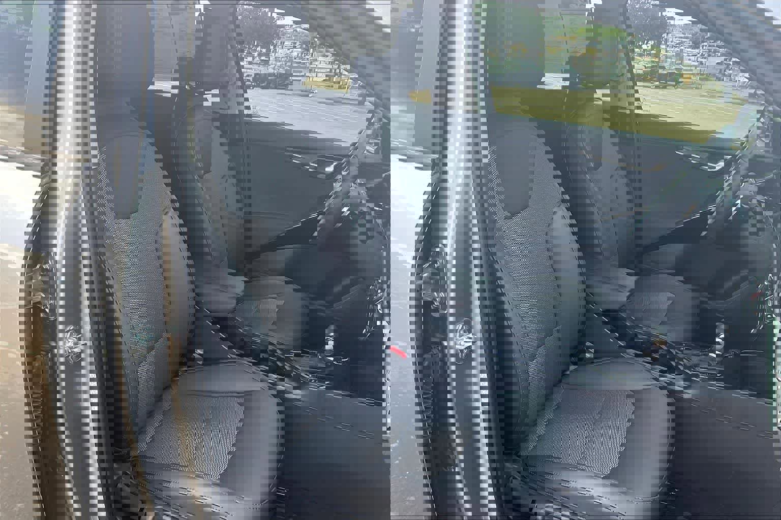 Used 2024 Kia Niro EX image 13