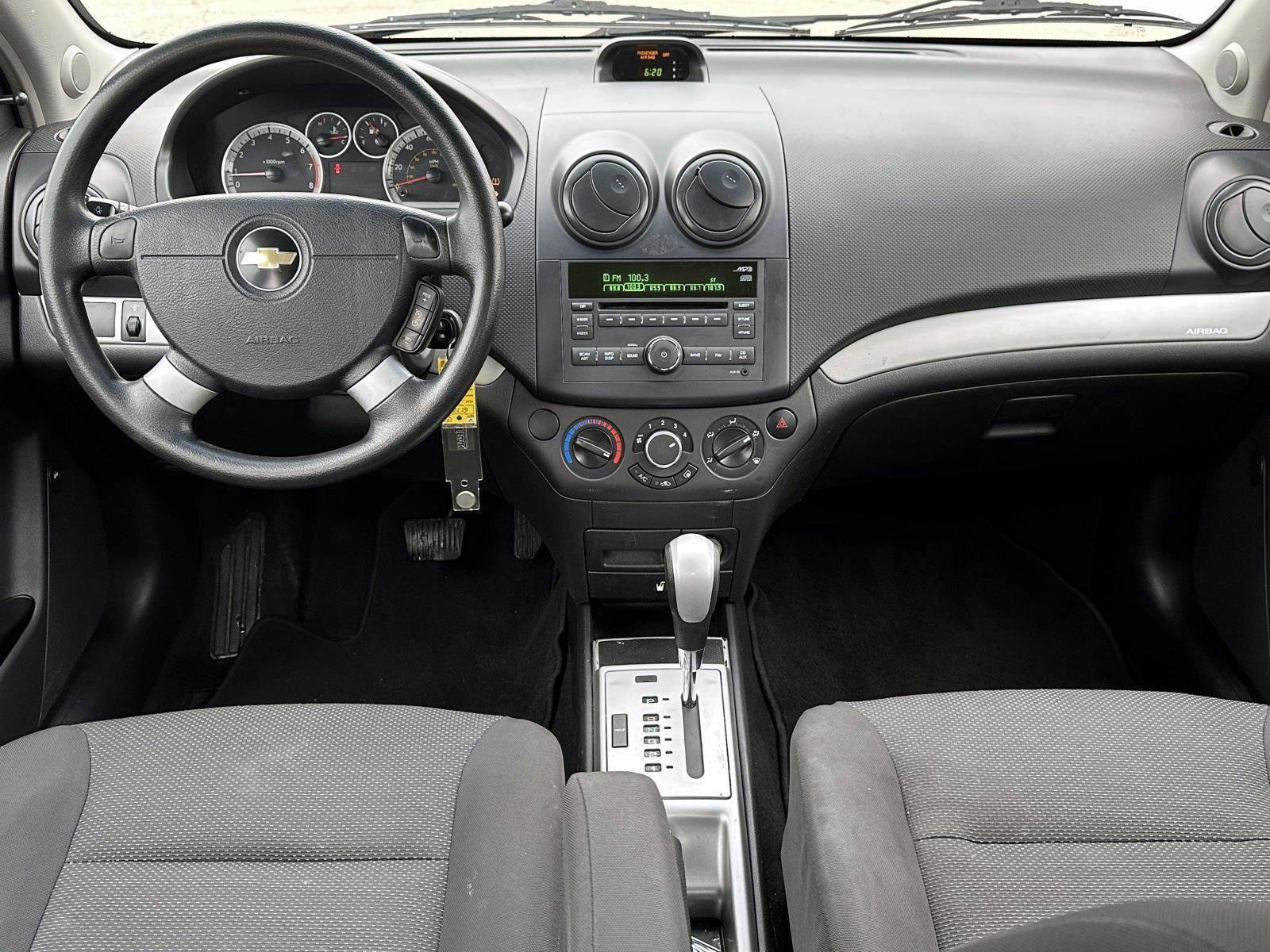 Used 2009 Chevrolet Aveo LT w/ Power and Convenience Package image 13