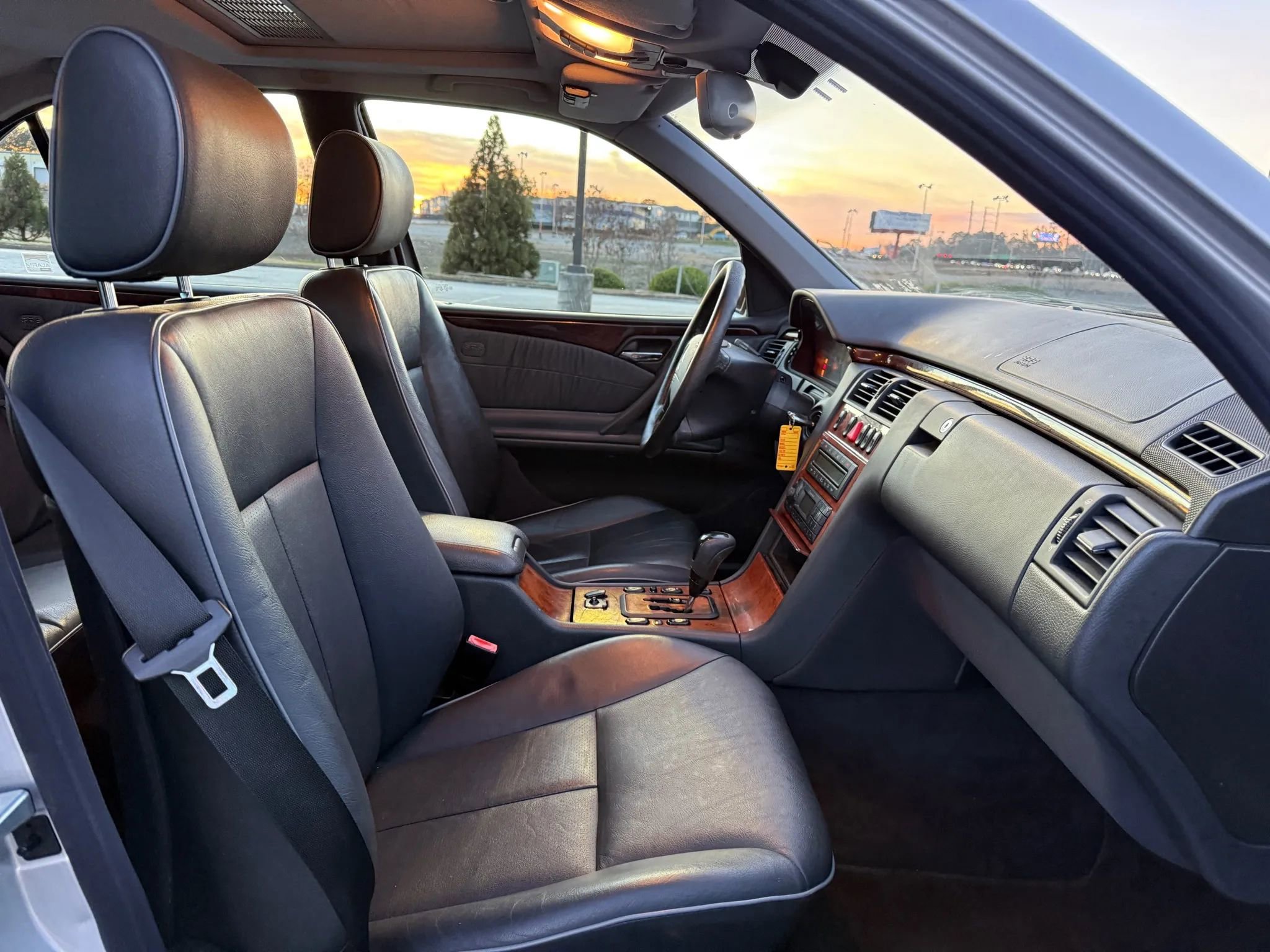 Used 2002 Mercedes-Benz E 320 4MATIC Sedan image 18