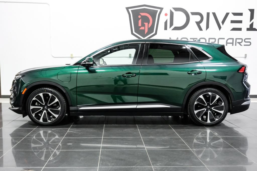 Used 2023 VinFast VF 8 Plus AWD/4WD image 12