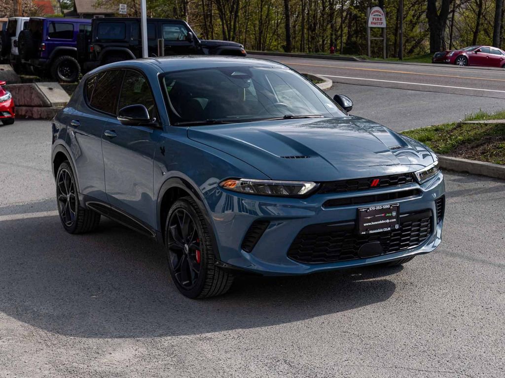 Used 2024 Dodge Hornet R/T AWD/4WD image 3