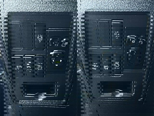 Used 2017 Toyota Land Cruiser image 24