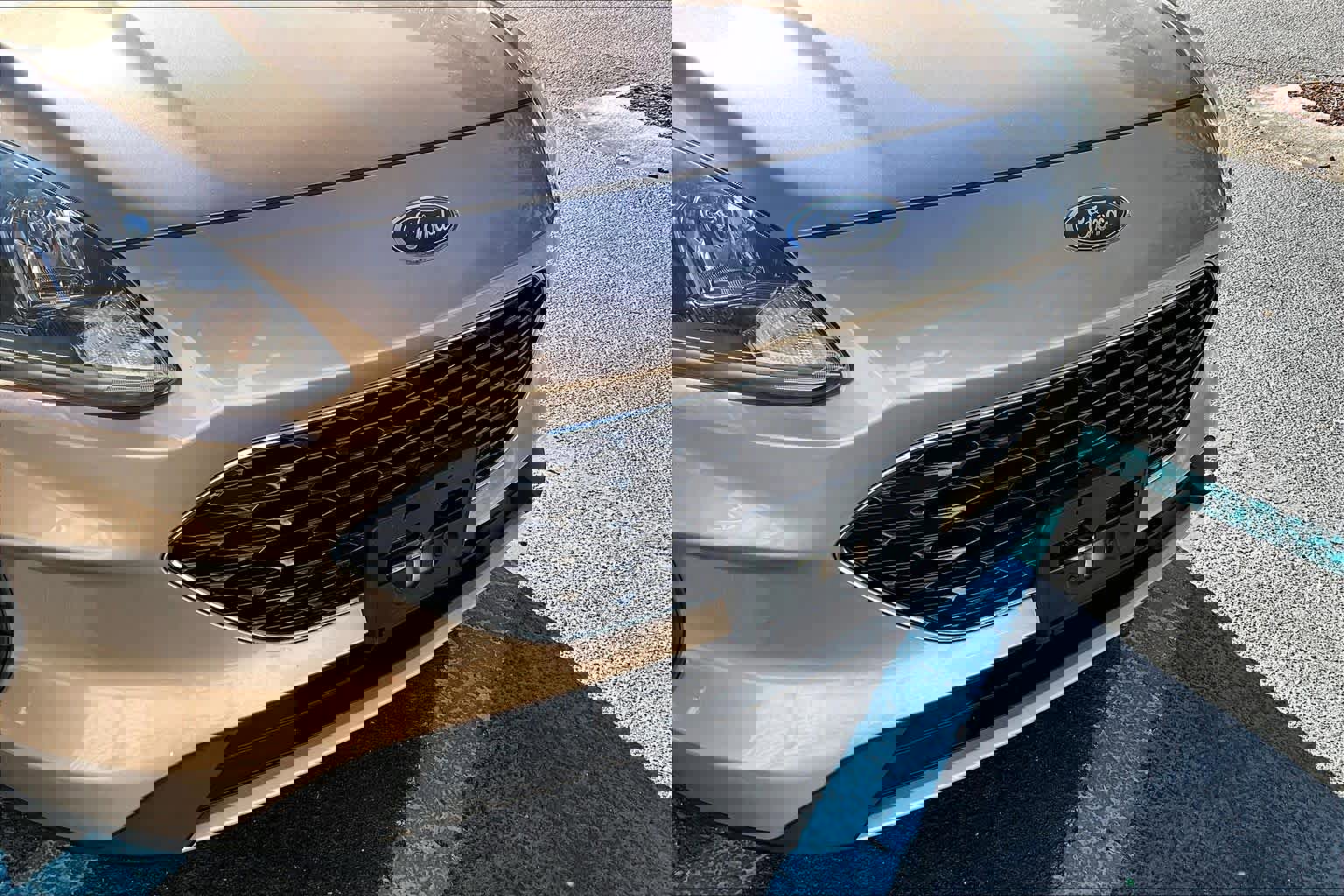 Used 2020 Ford Escape SE image 30