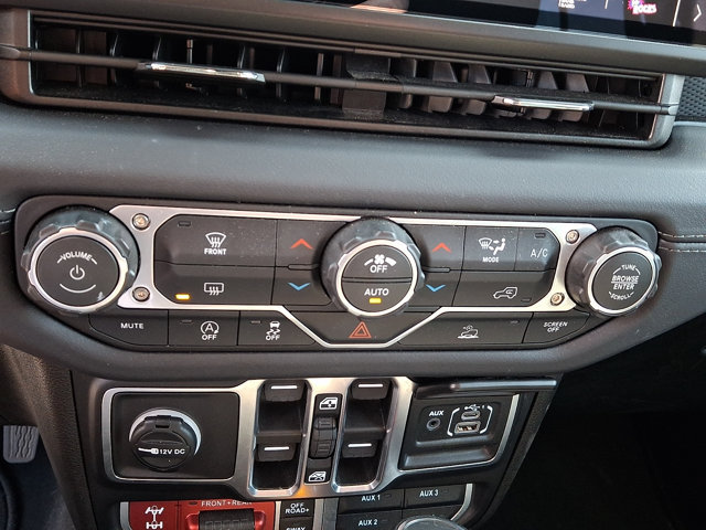 Used 2026 Jeep Gladiator Rubicon AWD/4WD image 14