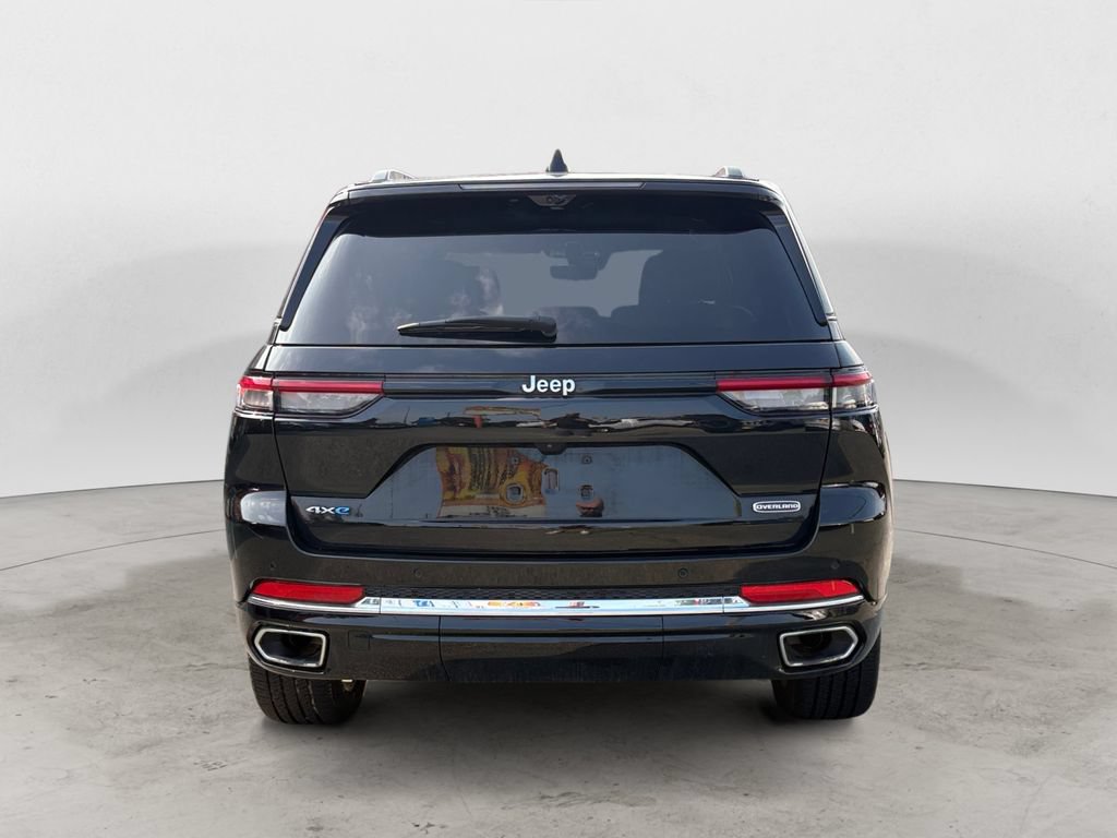 Used 2024 Jeep Grand Cherokee Overland w/ Luxury Tech Group IV AWD/4WD image 4