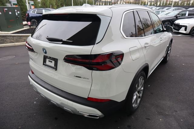 New 2026 BMW X5 xDrive50e w/ Executive Package image 4