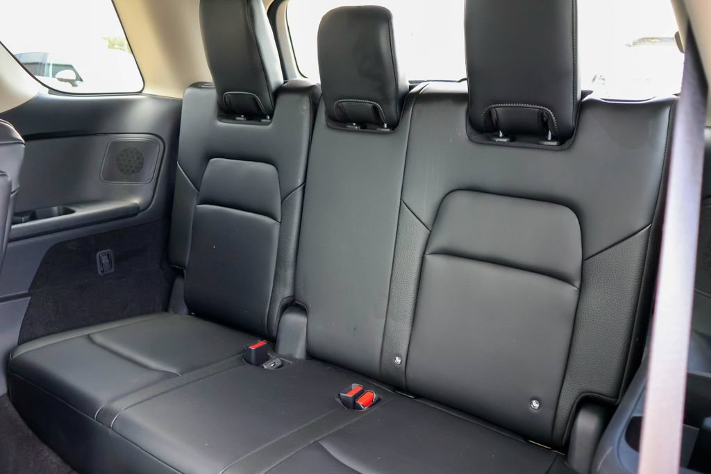 Used 2024 Nissan Pathfinder SL w/ SL Premium Package FWD image 11