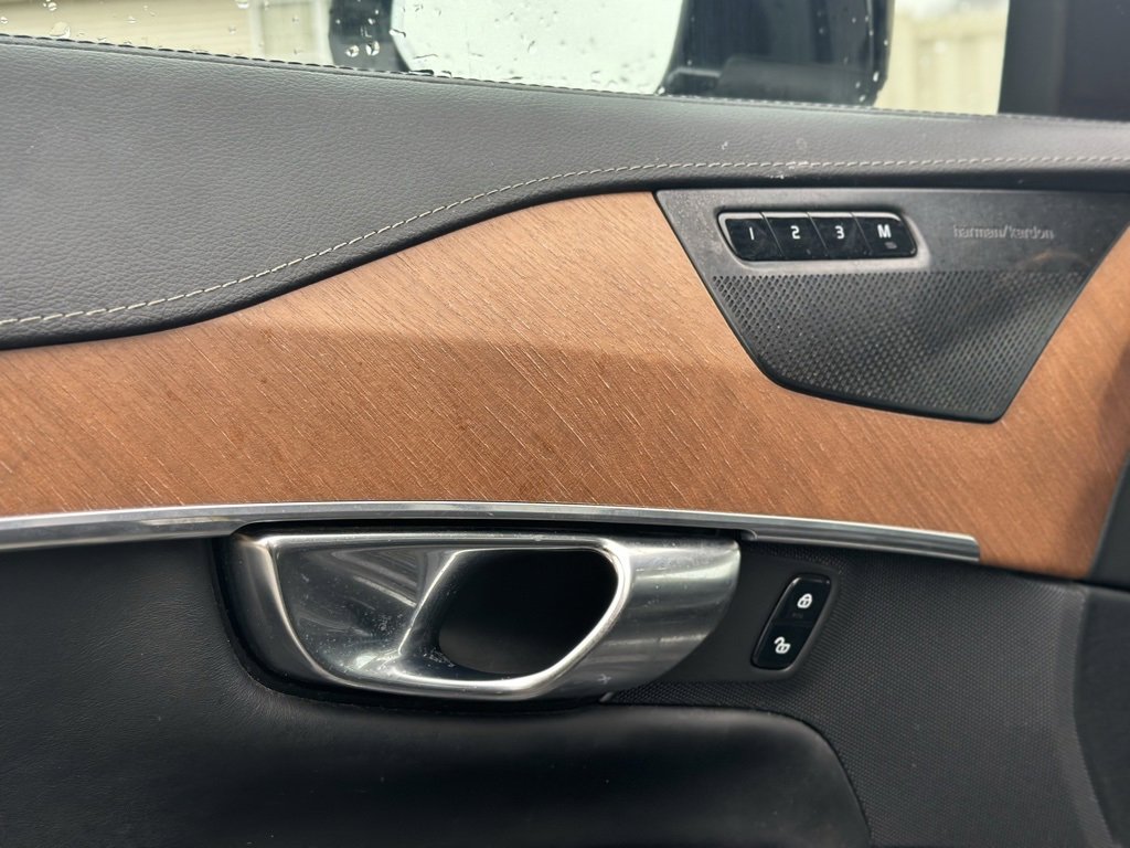 Used 2019 Volvo XC90 T6 Inscription w/ Advanced Package image 17
