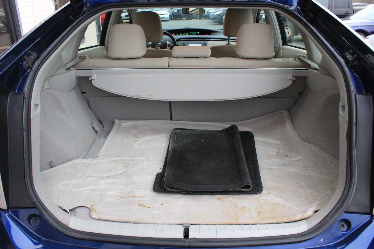 Used 2011 Toyota Prius Three w/ Navigation Pkg image 15