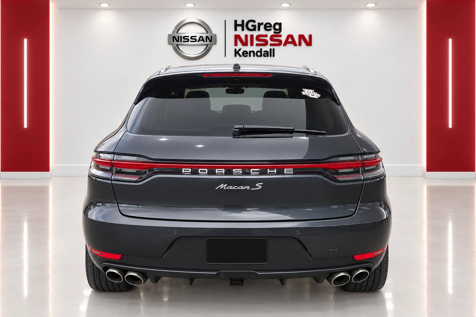Used 2021 Porsche Macan S AWD/4WD image 6