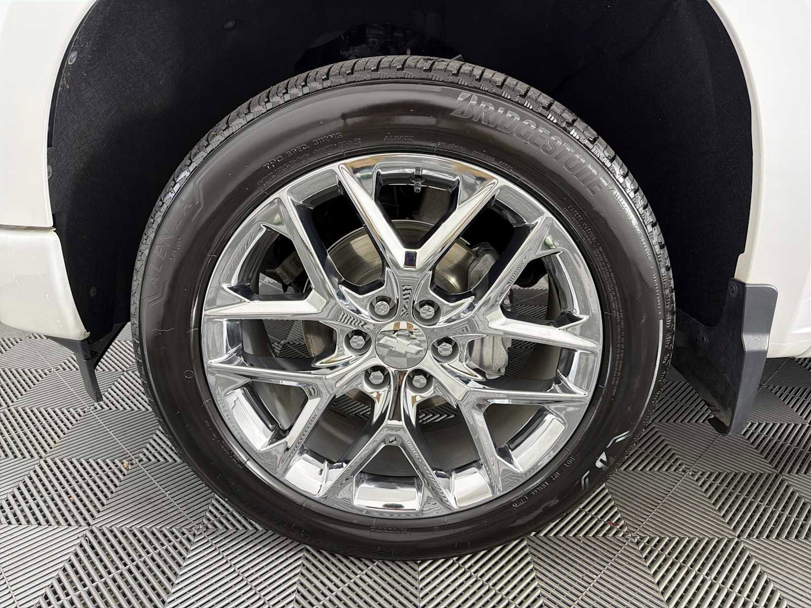 Used 2023 Chevrolet Silverado 1500 High Country w/ High Country Premium Package image 10