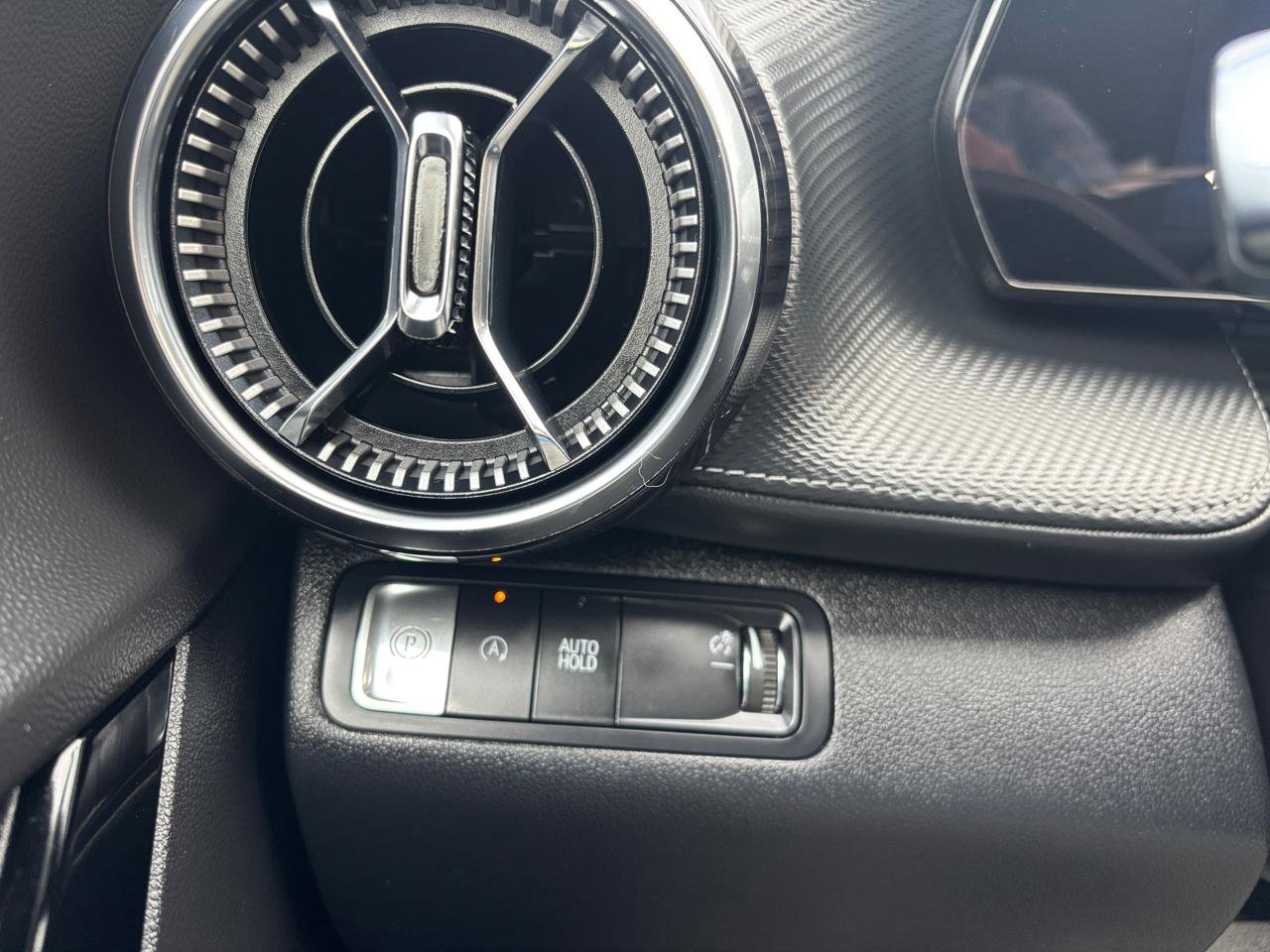 Used 2025 Chevrolet Equinox LT w/ Safety and Technology Package FWD image 14