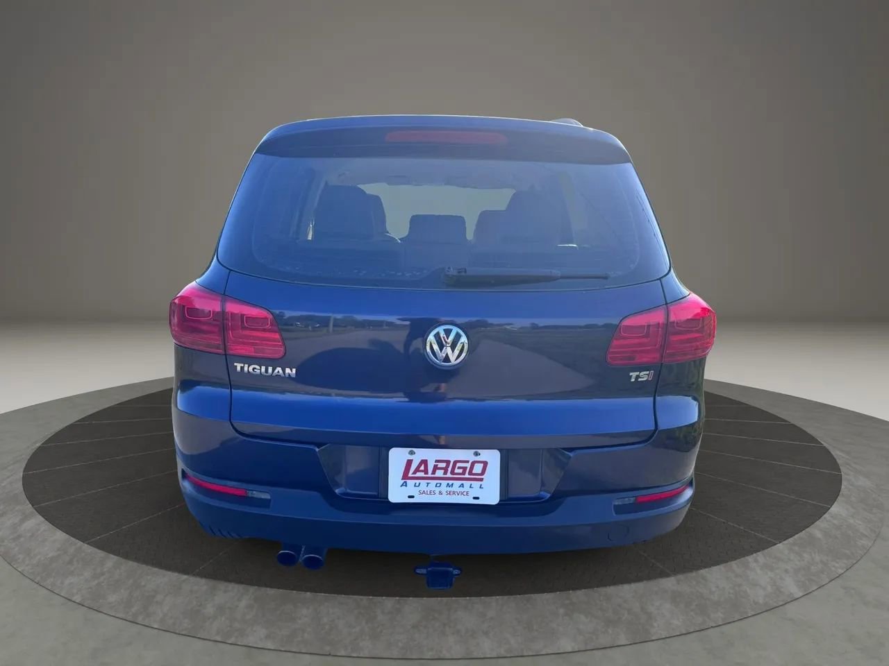 Used 2016 Volkswagen Tiguan S image 8