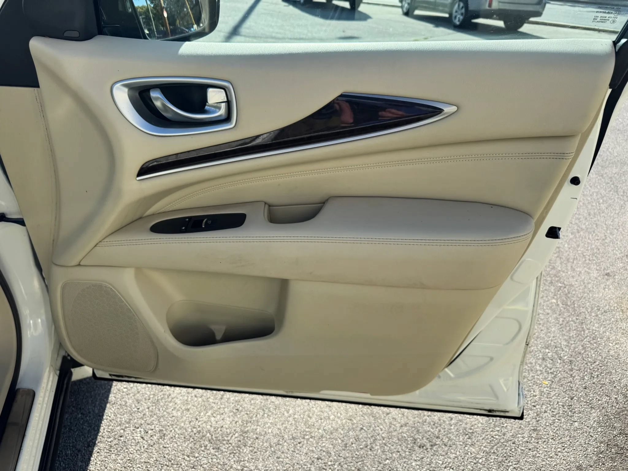 Used 2014 INFINITI QX60 Luxe w/ Premium Plus Package AWD/4WD image 24