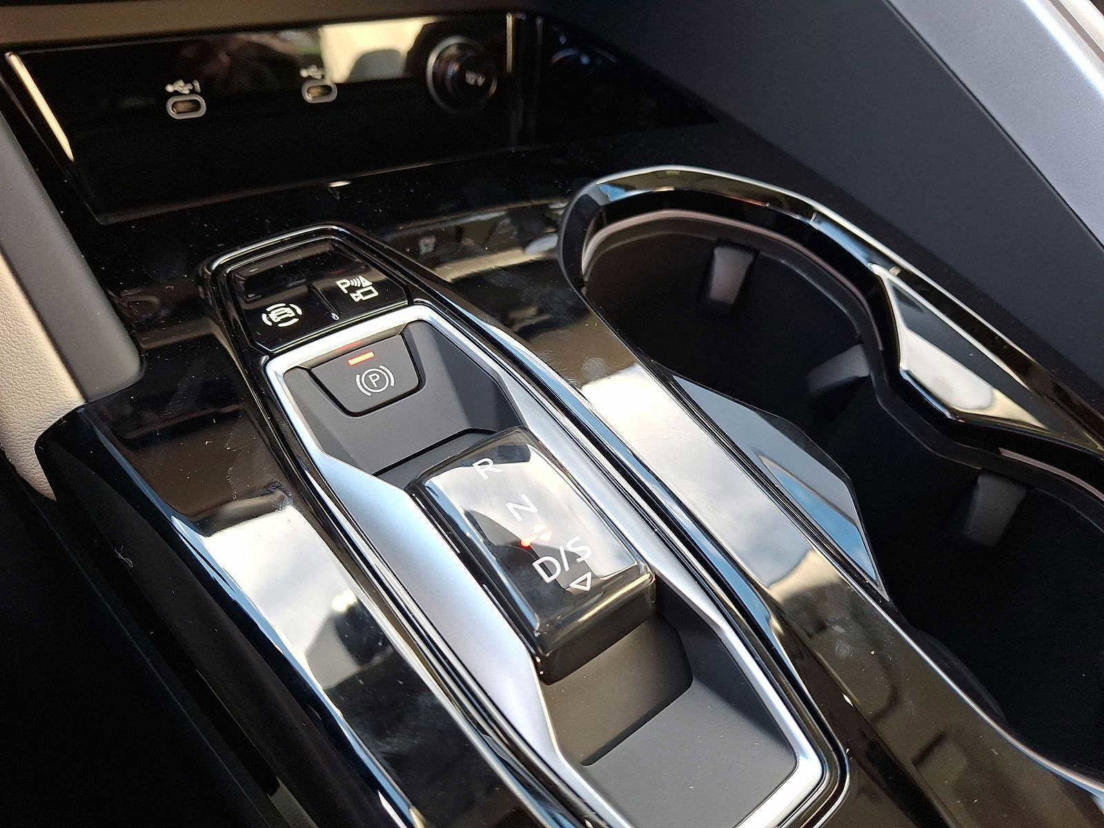 New 2025 Audi Q5 Premium Plus image 14