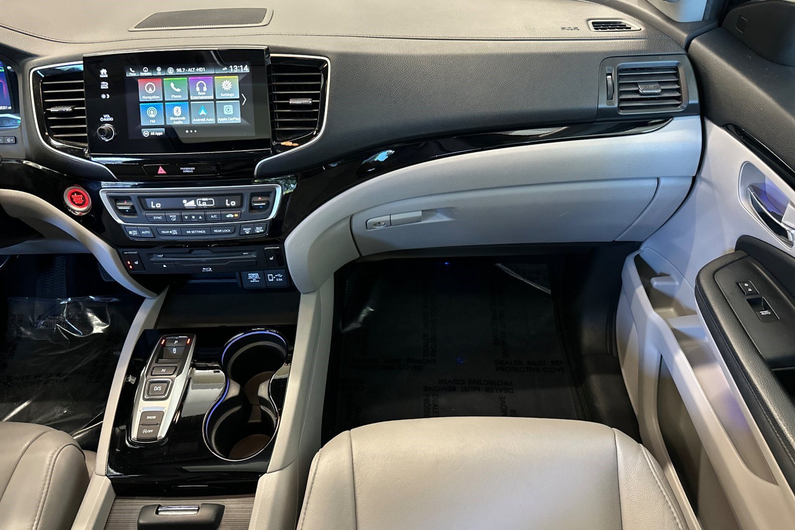 Used 2021 Honda Pilot Touring image 32
