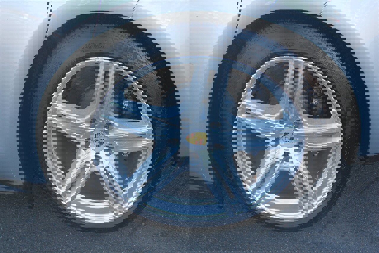 Used 2018 Porsche Panamera 4 image 30