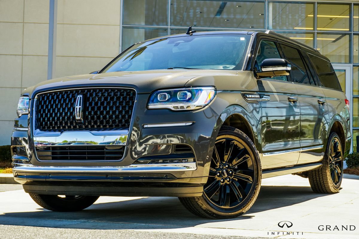 Used 2023 Lincoln Navigator L Black Label AWD/4WD image 1
