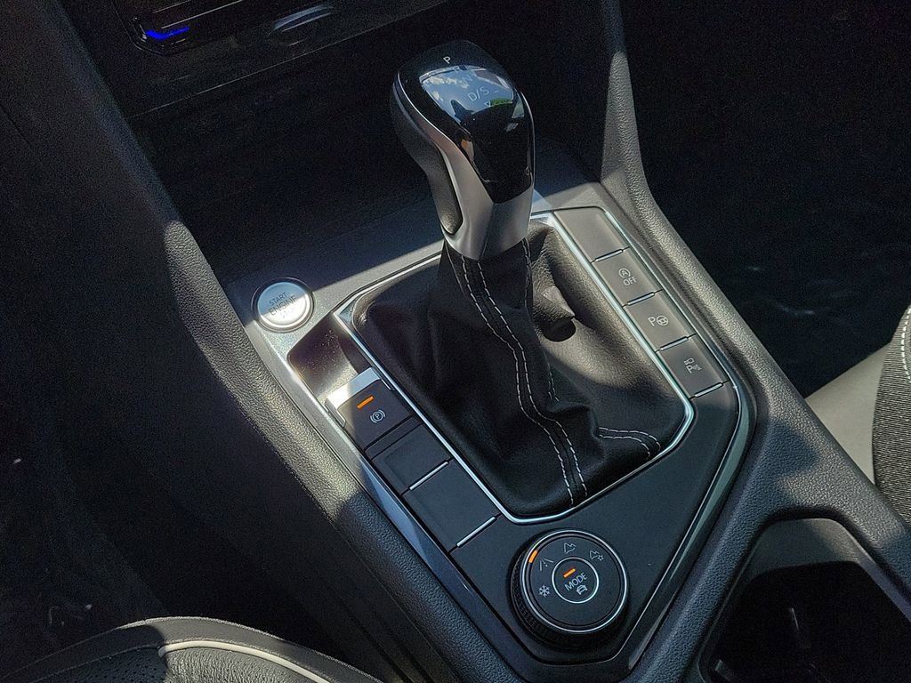 Used 2022 Volkswagen Tiguan SEL R-Line AWD/4WD image 28