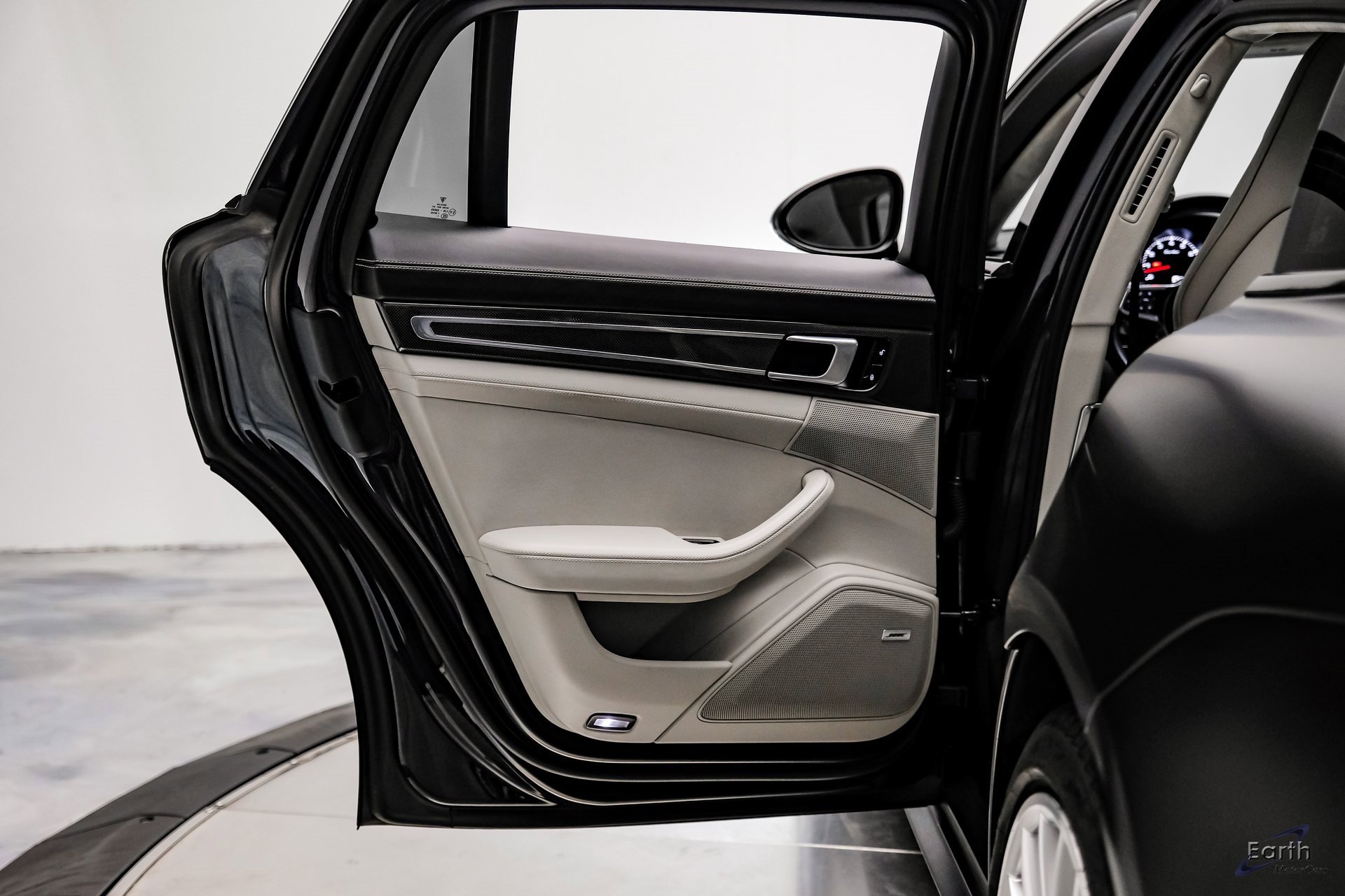 Used 2018 Porsche Panamera Turbo Sport Turismo image 82