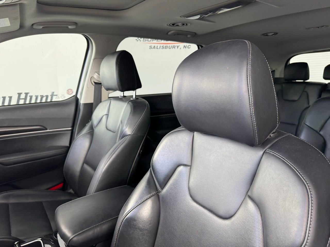 Used 2025 Kia Telluride S image 3