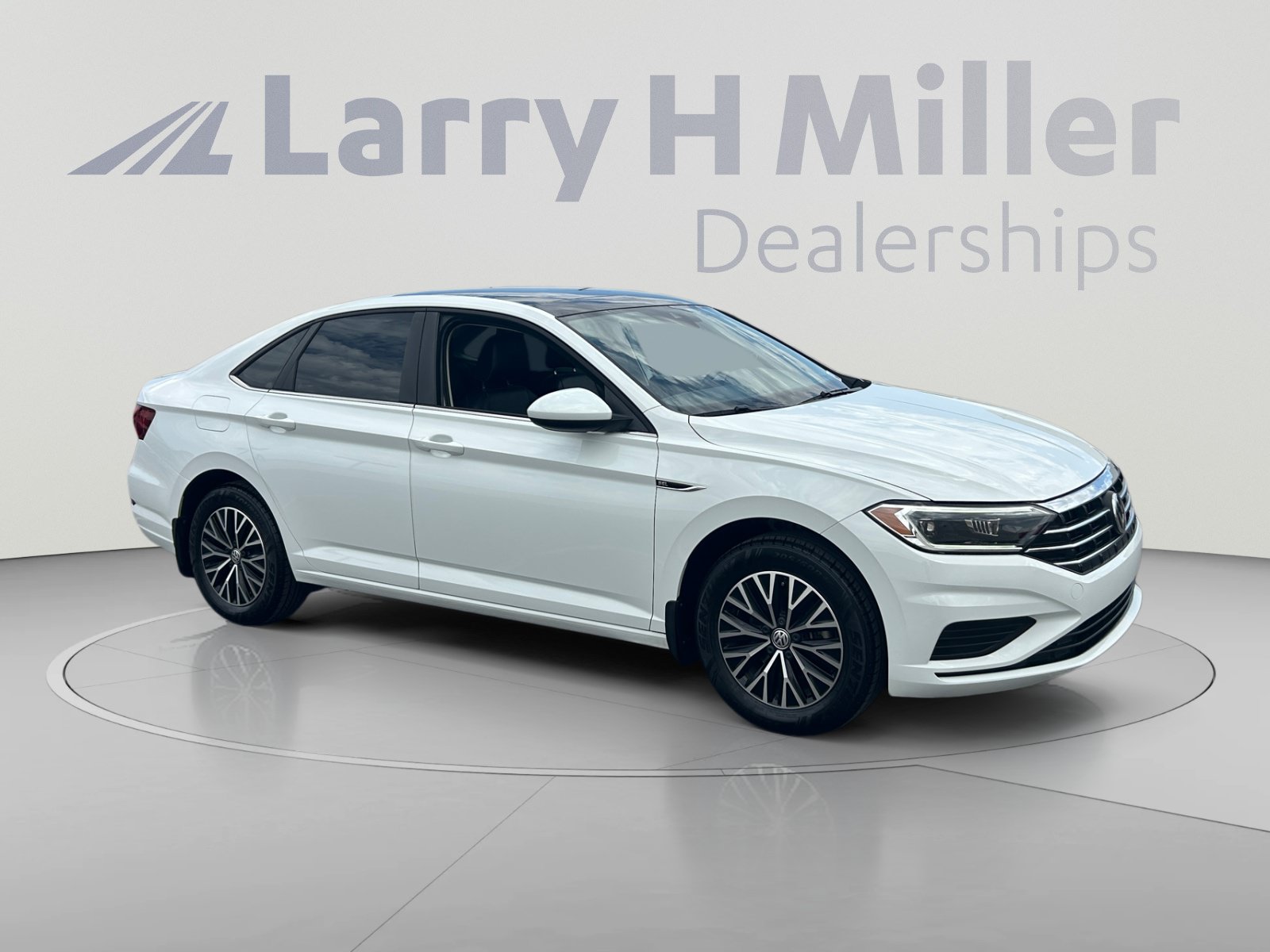 Used 2019 Volkswagen Jetta SEL w/ Cold Weather Package FWD image 7