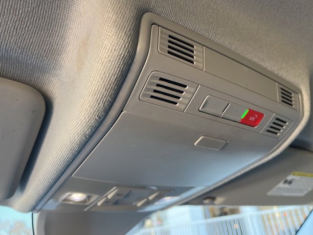 Used 2024 Volkswagen Tiguan SE image 30