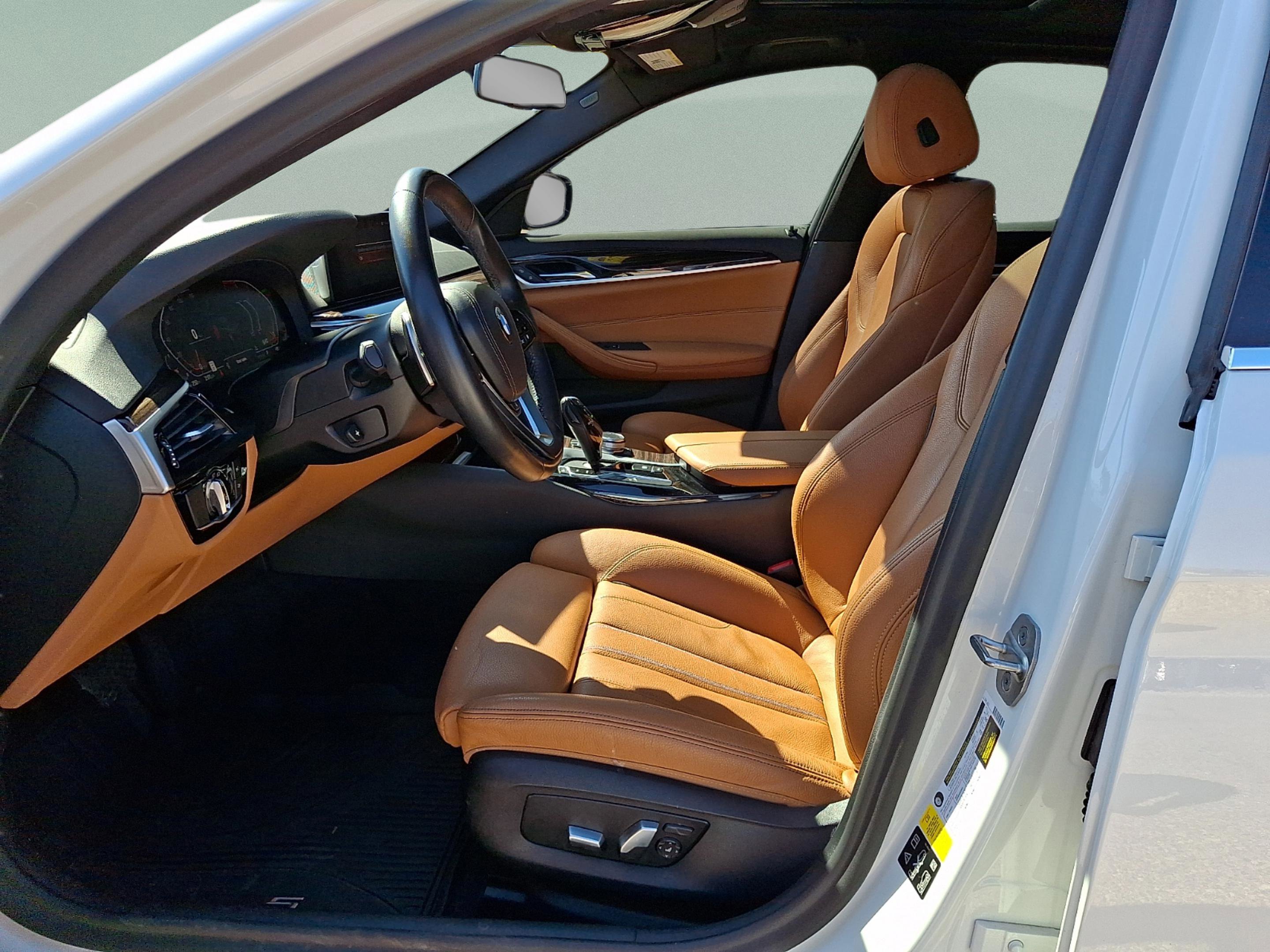 Used 2020 BMW 530i xDrive w/ Premium Package image 13