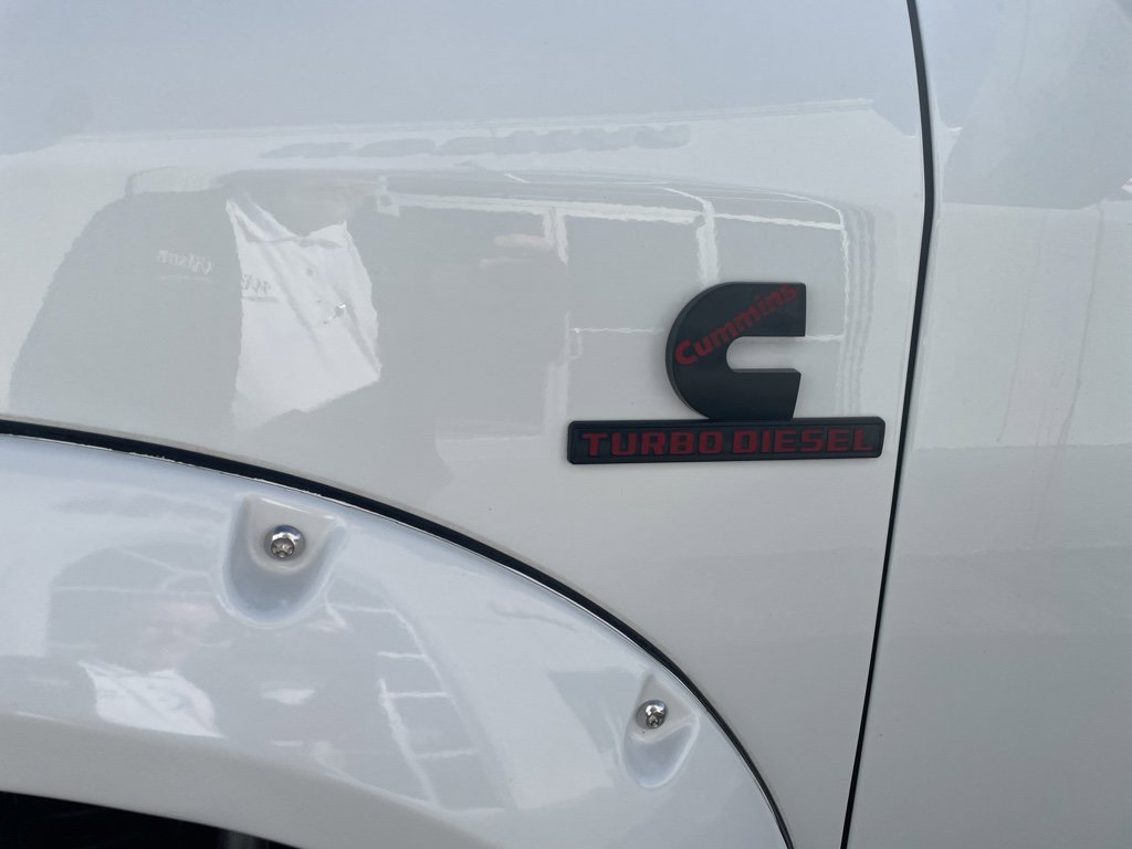 Used 2015 RAM 2500 Tradesman w/ Chrome Appearance Group image 6