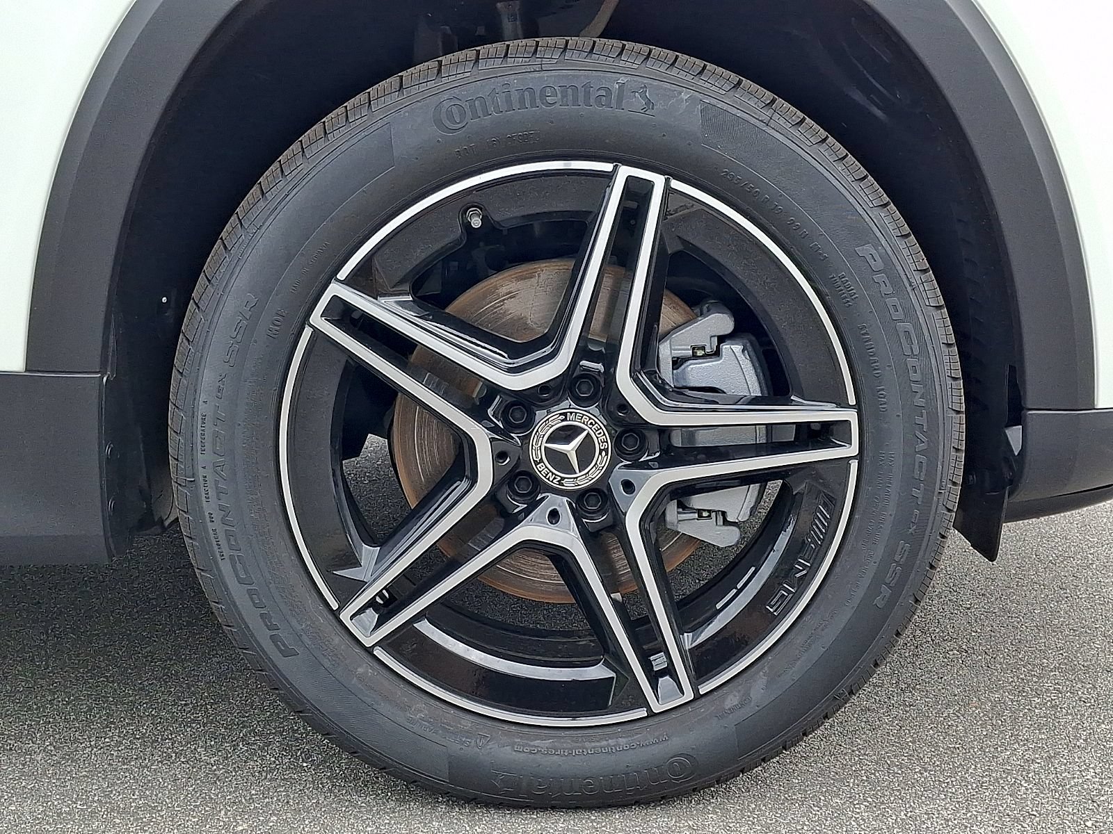 New 2026 Mercedes-Benz GLB 250 4MATIC image 5