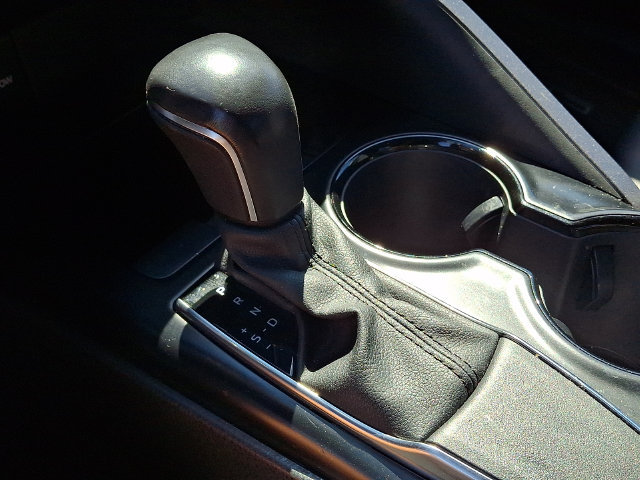 Certified 2020 Toyota Camry SE FWD image 10
