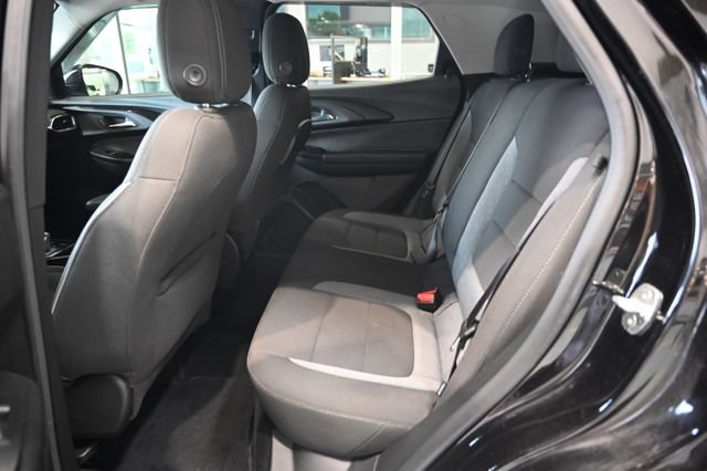 Used 2022 Chevrolet TrailBlazer LT w/ Convenience Package AWD/4WD image 11