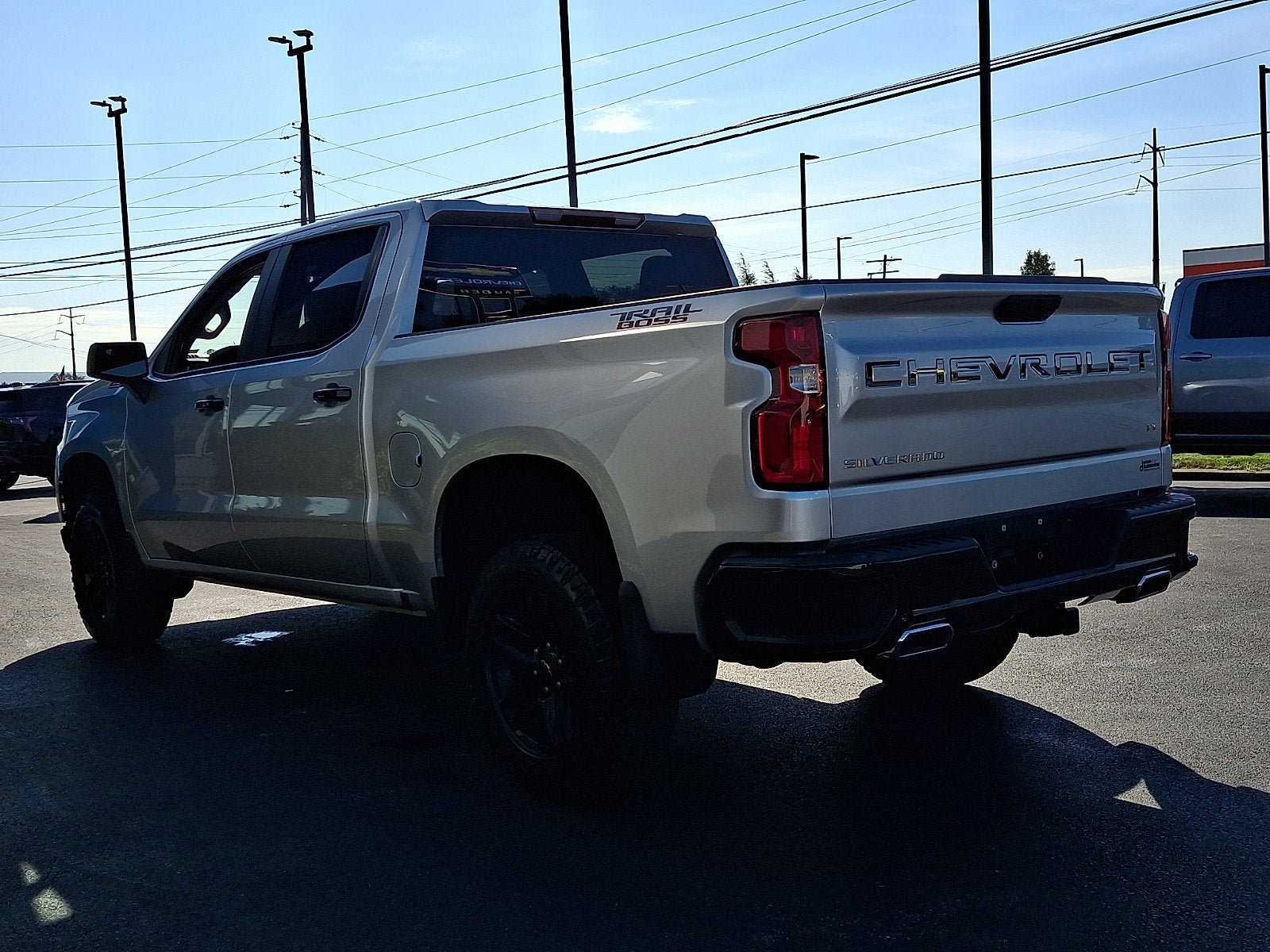 Used 2022 Chevrolet Silverado 1500 LT Trail Boss w/ Bed Protection Package AWD/4WD image 4