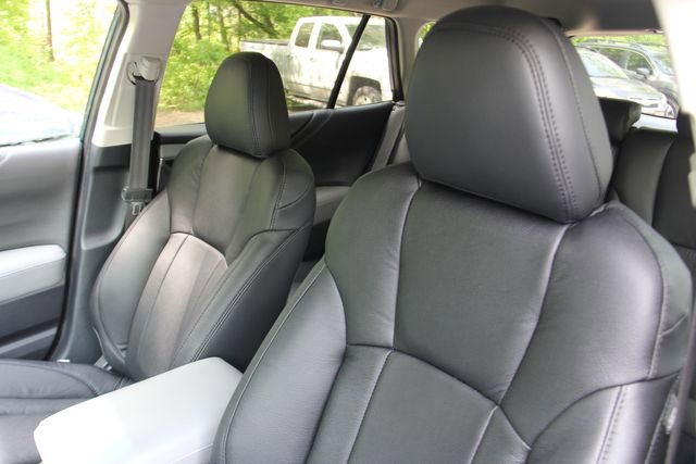 Used 2020 Subaru Outback Limited AWD/4WD image 19