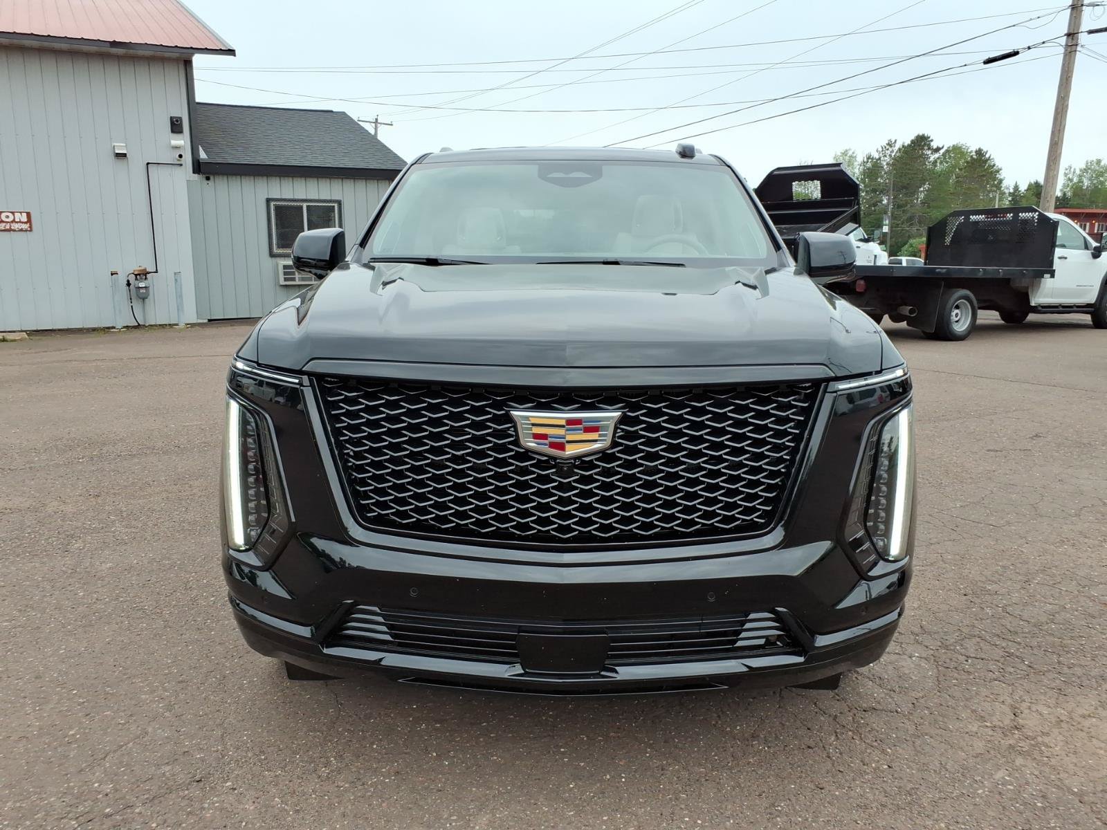 Used 2026 Cadillac Escalade ESV Platinum Sport AWD/4WD image 9