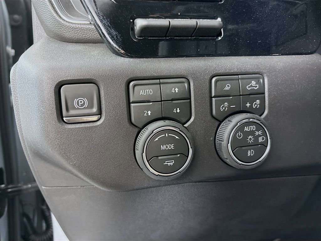 New 2026 Chevrolet Silverado 1500 LTZ w/ LTZ Premium Package AWD/4WD image 10