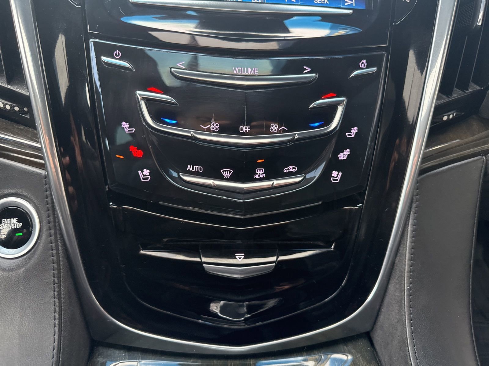 Used 2017 Cadillac Escalade ESV Platinum image 30