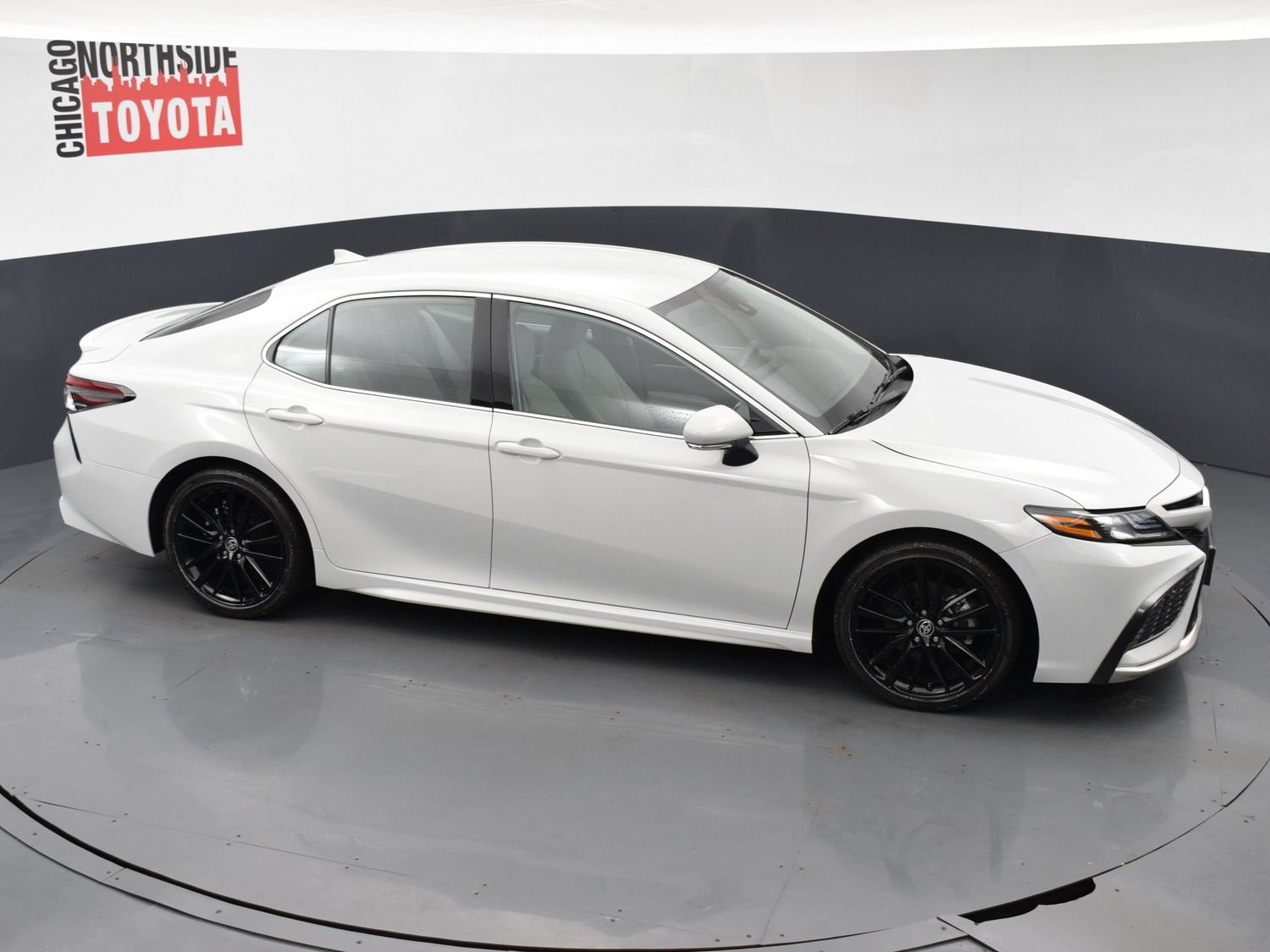 Used 2022 Toyota Camry XSE FWD image 23