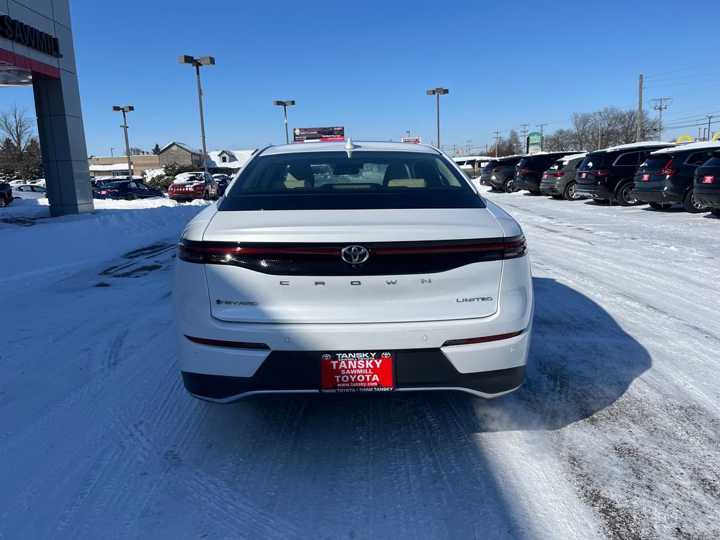 Certified 2025 Toyota Crown Limited image 4