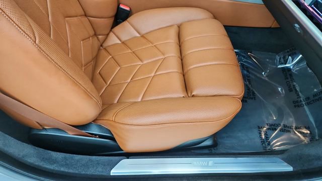 Used 2023 BMW i7 xDrive60 image 23