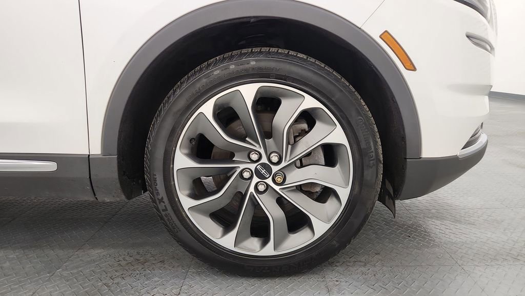 Used 2023 Lincoln Nautilus Reserve image 27