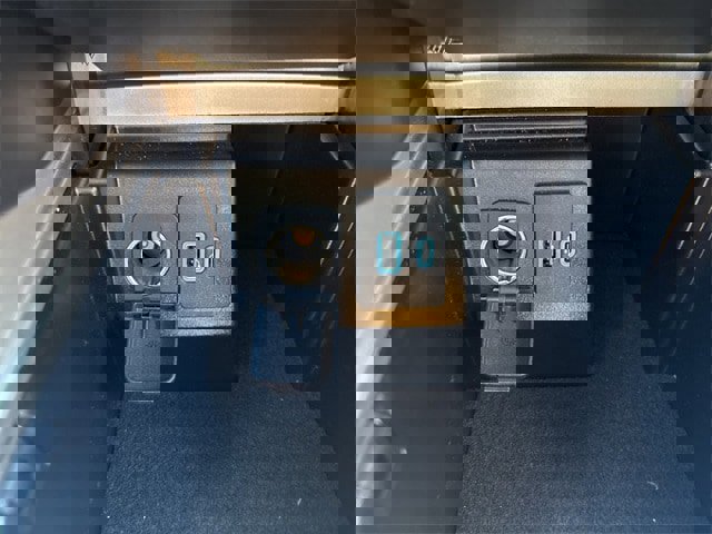 Used 2021 Ford Explorer XLT w/ Equipment Group 202A image 23